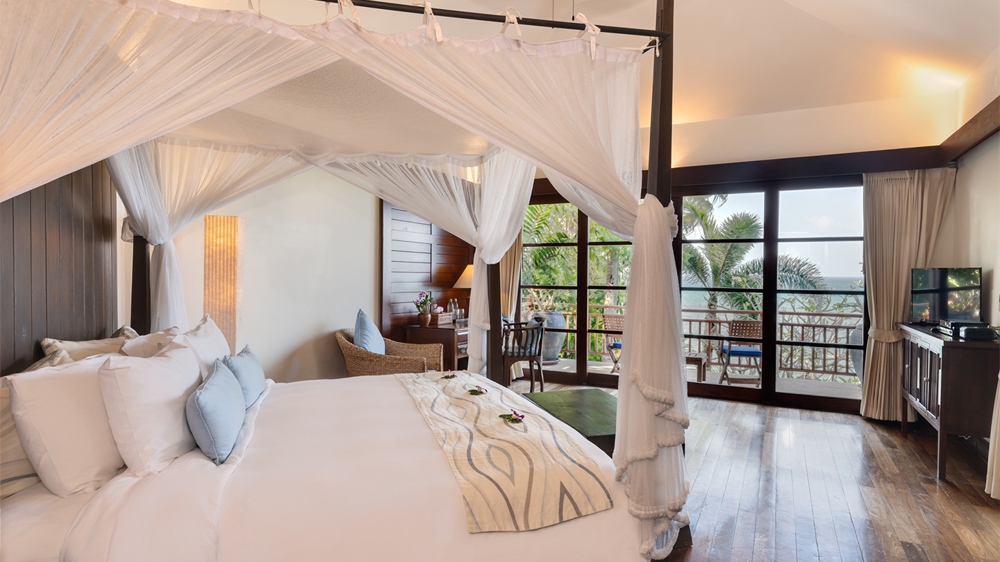 Oceanfront Pool Residence at Napasai Samui